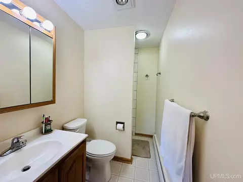 519 S 29th, Escanaba, MI 49829 photo 14