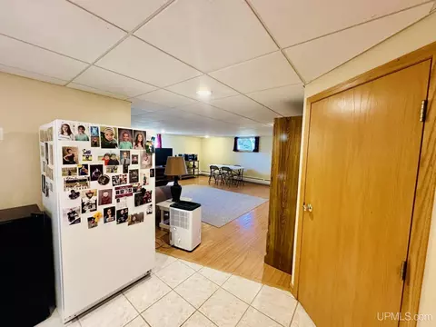 519 S 29th, Escanaba, MI 49829 photo 21