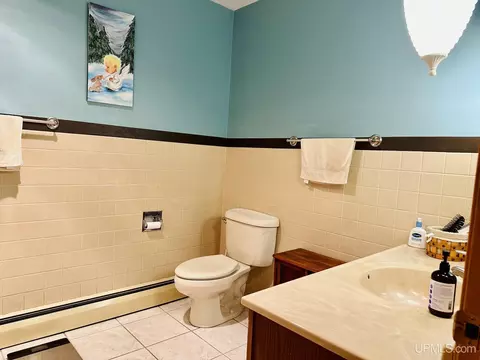 519 S 29th, Escanaba, MI 49829 photo 18