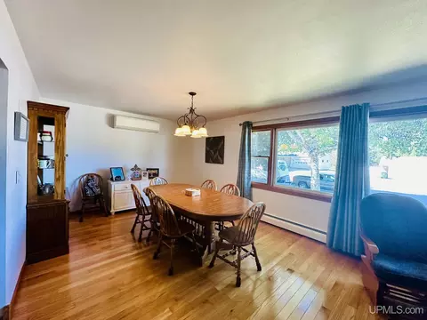 519 S 29th, Escanaba, MI 49829 photo 9