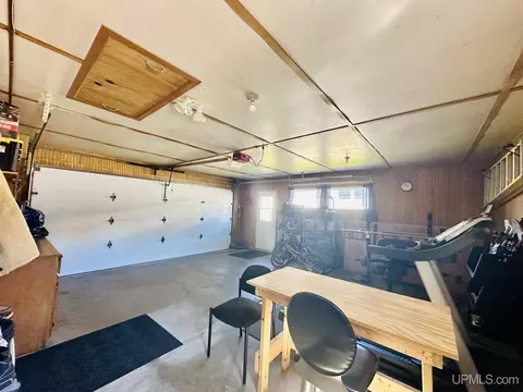 519 S 29th, Escanaba, MI 49829 photo 40