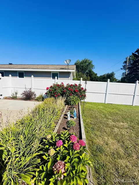 519 S 29th, Escanaba, MI 49829 photo 33