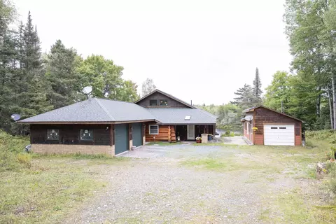 13784 River, Republic, MI 49879