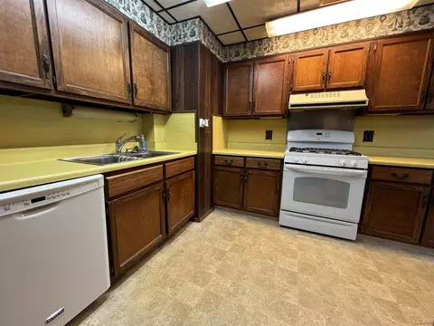 812 Murray, Tecumseh, MI 49286 photo 6