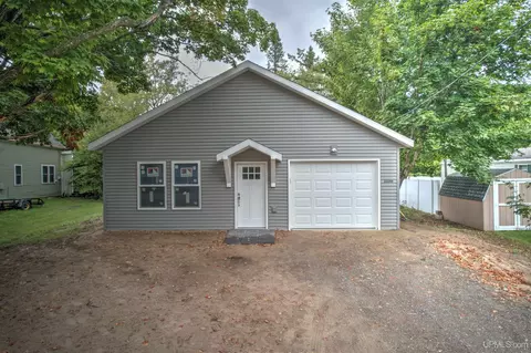 23366 Elm, Dollar Bay, MI 49922