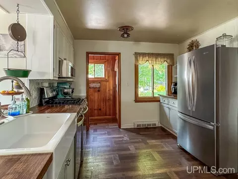 205 Seilo, Ishpeming, MI 49849 photo 7