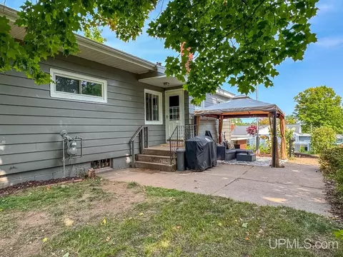 205 Seilo, Ishpeming, MI 49849 photo 2
