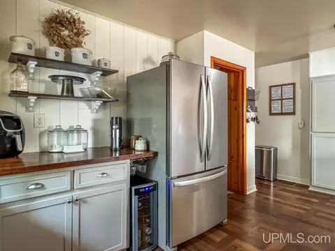 205 Seilo, Ishpeming, MI 49849 photo 8