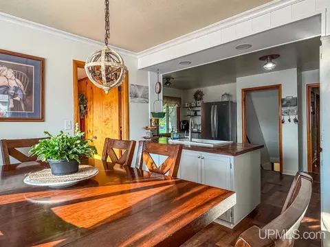 205 Seilo, Ishpeming, MI 49849 photo 9