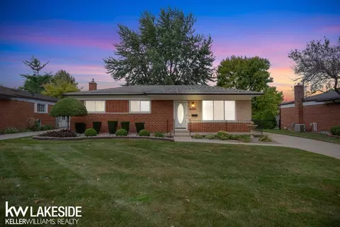 34629 Greentrees, Sterling Heights, MI 48312