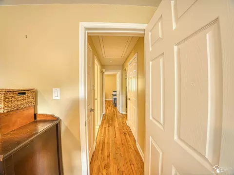 29706 Walnut, Flat Rock, MI 48134 photo 17