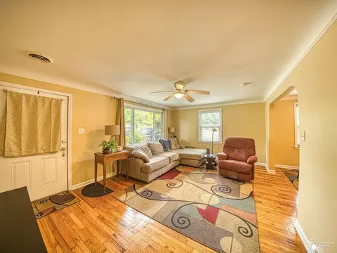 29706 Walnut, Flat Rock, MI 48134 photo 3