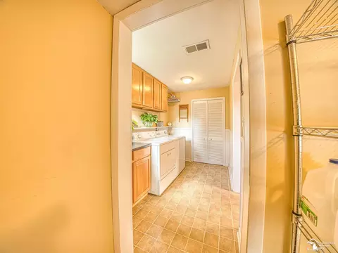 29706 Walnut, Flat Rock, MI 48134 photo 10
