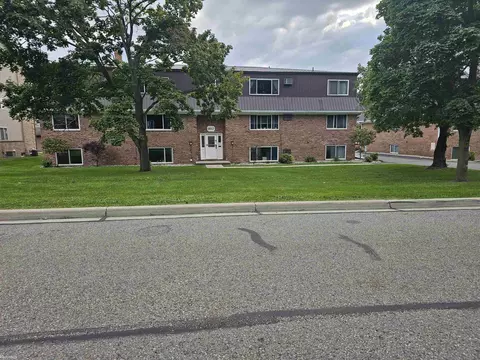1617 S Riverside #C-25  11, Saint Clair, MI 48079