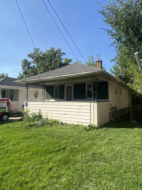 836 Victoria, Flint, MI 48507
