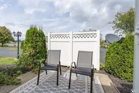 Exterior - 2438 Sutton, Temperance, MI 48182 photo 4 of 4