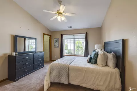 Bedroom - 2438 Sutton, Temperance, MI 48182 photo 2 of 3