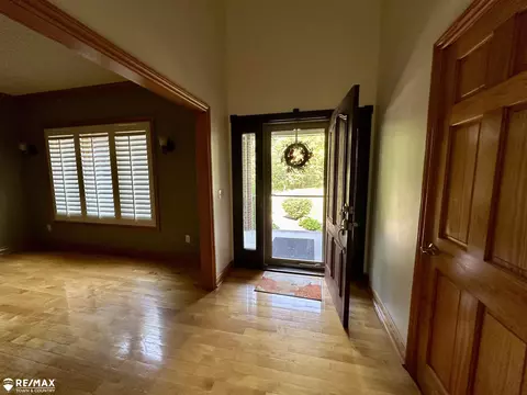 Entry Way - 7495 Falling Leaf, Flushing, MI 48433 photo 1 of 2
