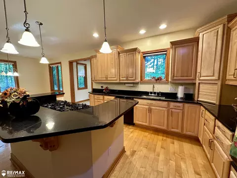 Kitchen - 7495 Falling Leaf, Flushing, MI 48433 photo 6 of 6