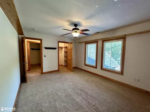 Bedroom - 7495 Falling Leaf, Flushing, MI 48433 photo 2 of 7