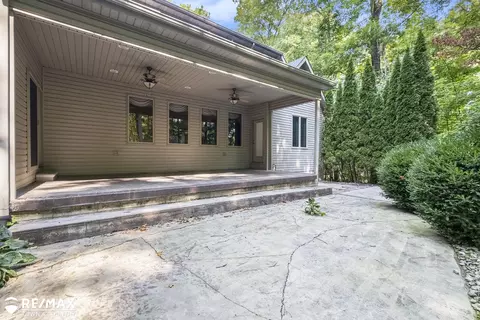 Exterior - 7495 Falling Leaf, Flushing, MI 48433 photo 4 of 13