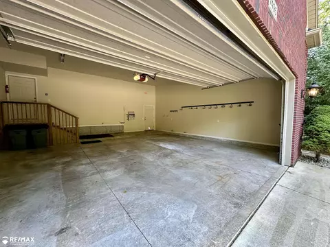 Exterior - 7495 Falling Leaf, Flushing, MI 48433 photo 2 of 13