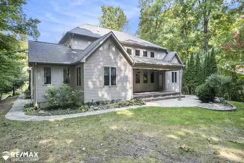 Exterior - 7495 Falling Leaf, Flushing, MI 48433 photo 7 of 13
