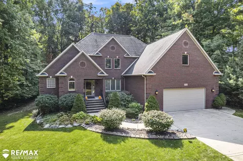 7495 Falling Leaf, Flushing, MI 48433