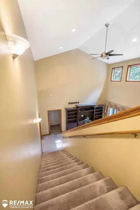 Entry Way - 7495 Falling Leaf, Flushing, MI 48433 photo 2 of 2