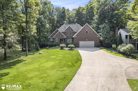 Exterior - 7495 Falling Leaf, Flushing, MI 48433 photo 12 of 13