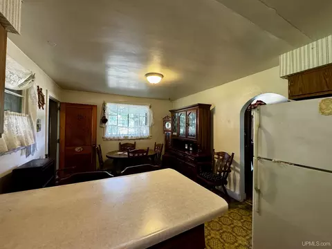 Dining - 116 Ford, L'anse, MI 49946 photo 1 of 1