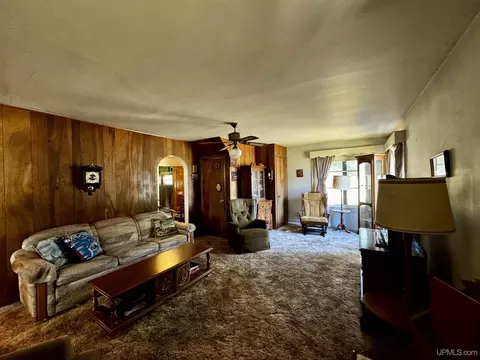 Living - 116 Ford, L'anse, MI 49946 photo 4 of 5