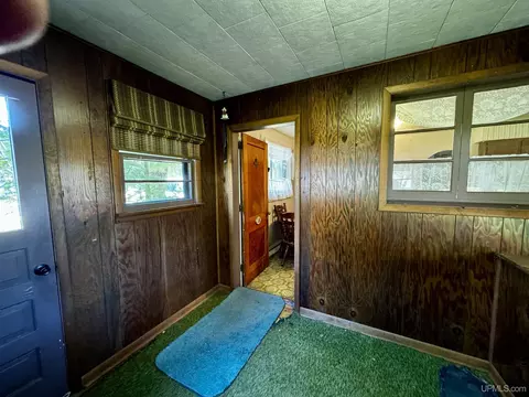 Entry Way - 116 Ford, L'anse, MI 49946 photo 1 of 3