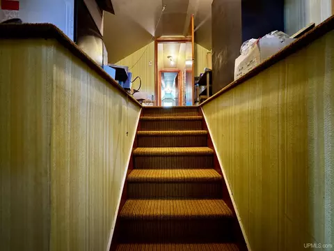 Entry Way - 116 Ford, L'anse, MI 49946 photo 3 of 3