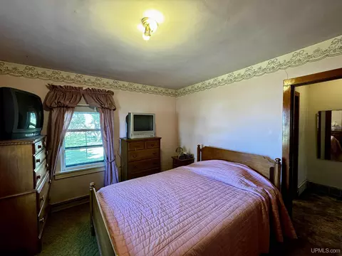 Bedroom - 116 Ford, L'anse, MI 49946 photo 4 of 6