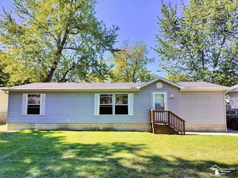 3270 Beechwood, Monroe, MI 48162