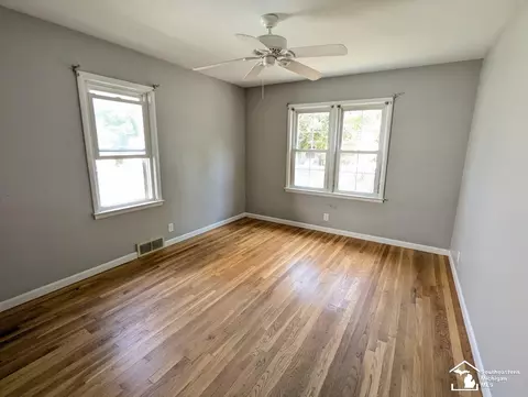 Bedroom - 806 Wolverine, Monroe, MI 48161 photo 3 of 4