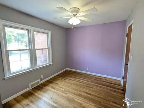 Bedroom - 806 Wolverine, Monroe, MI 48161 photo 2 of 4