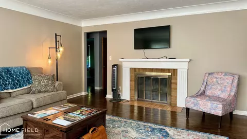 Living - 706 Campbell, Owosso, MI 48867 photo 3 of 3
