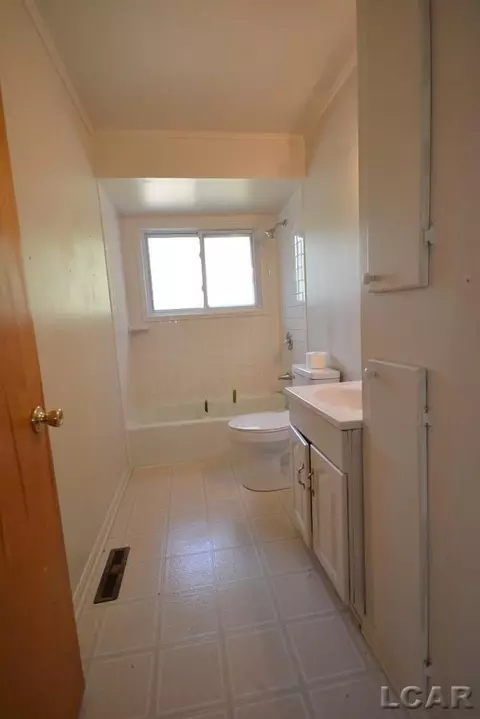 Bath - 3712 Westgate, Tecumseh, MI 49286 photo 2 of 2