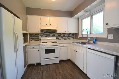 Kitchen - 3712 Westgate, Tecumseh, MI 49286 photo 1 of 1