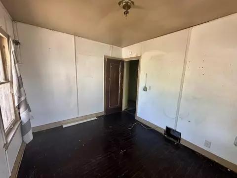 2010 Clement, Flint, MI 48504 photo 12