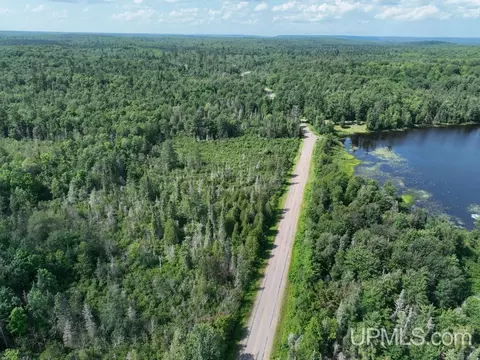 00 Gold Mine Lk, Ishpeming, MI 49849