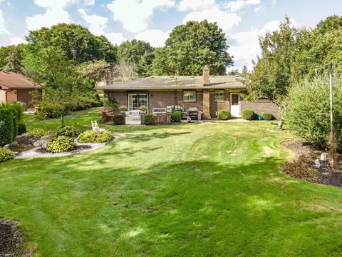 3560 Devonshire, Sterling Heights, MI 48310 photo 5