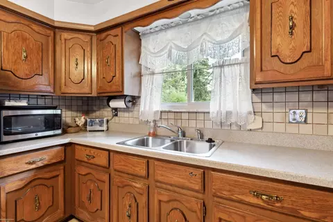 3560 Devonshire, Sterling Heights, MI 48310 photo 15