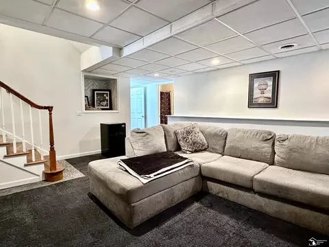 Living - 6867 Stratham, Temperance, MI 48182 photo 11 of 11