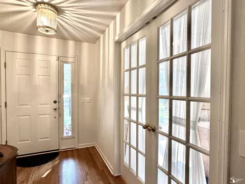 Entry Way - 6867 Stratham, Temperance, MI 48182 photo 2 of 7