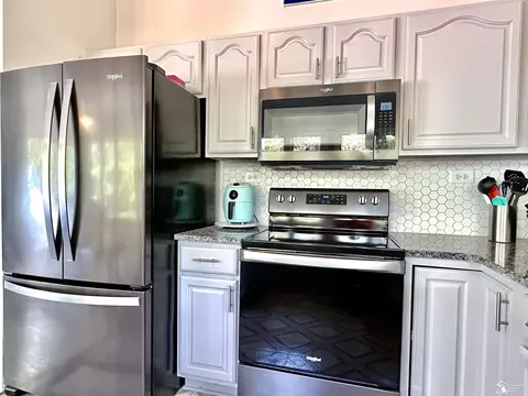 Kitchen - 6867 Stratham, Temperance, MI 48182 photo 6 of 6