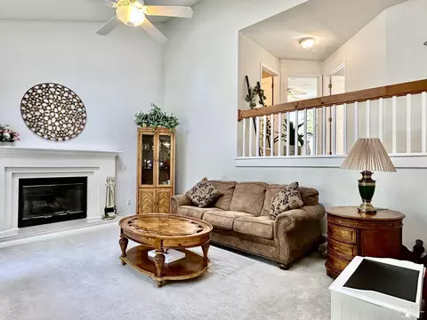 Living - 6867 Stratham, Temperance, MI 48182 photo 2 of 11