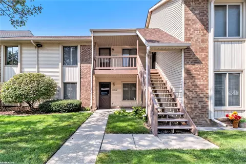 17912 Phyllis UNIT 20, Roseville, MI 48066